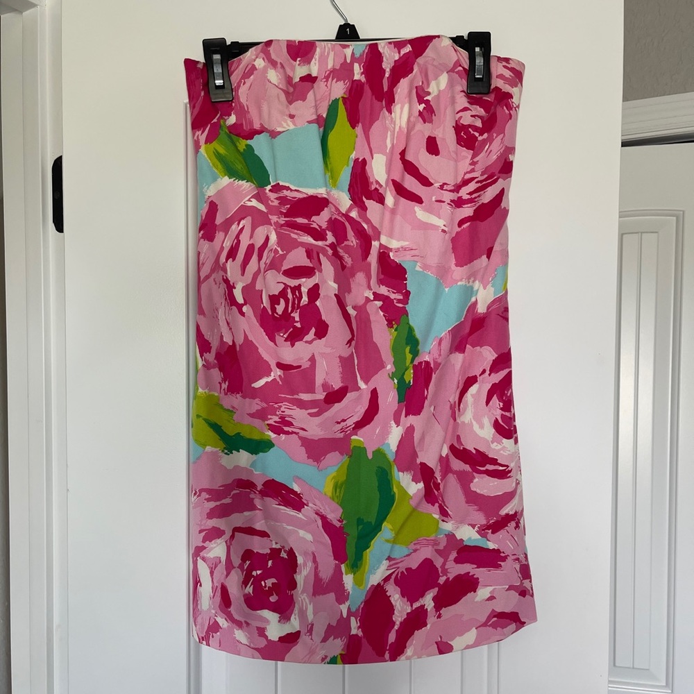 Lilly Pulitzer strapless dress.